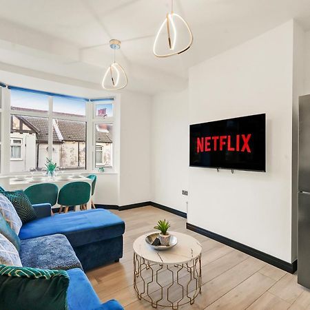 Appartamento Stylish Yorkshire Gem - Sleeps 4 - Great Location Castleford Esterno foto