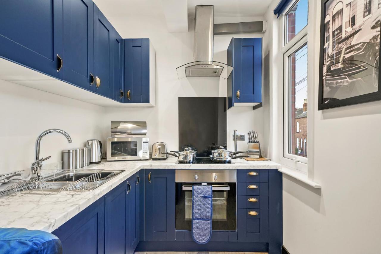 Appartamento Stylish Yorkshire Gem - Sleeps 4 - Great Location Castleford Esterno foto