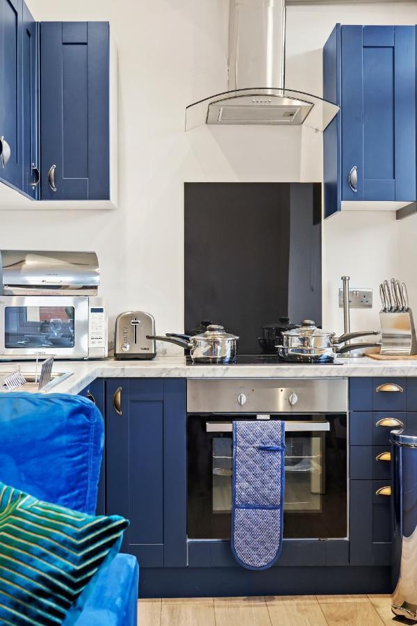 Appartamento Stylish Yorkshire Gem - Sleeps 4 - Great Location Castleford Esterno foto