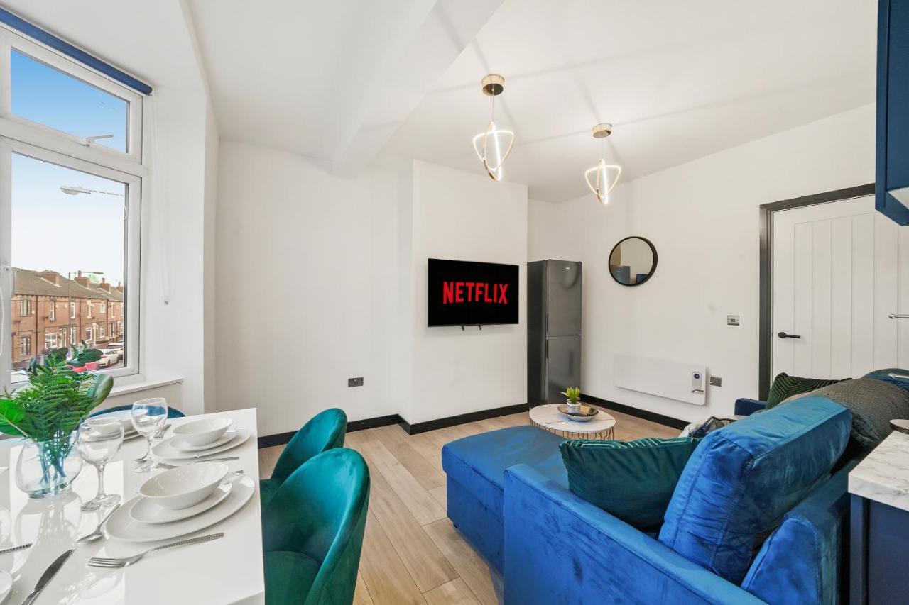 Appartamento Stylish Yorkshire Gem - Sleeps 4 - Great Location Castleford Esterno foto