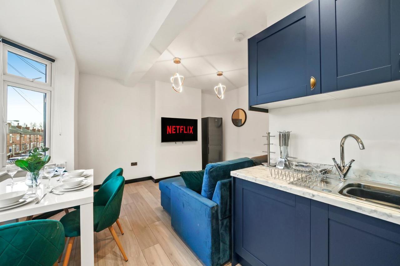 Appartamento Stylish Yorkshire Gem - Sleeps 4 - Great Location Castleford Esterno foto